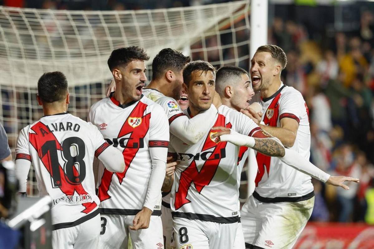 加时末段体能课后，比利亚雷亚尔回应争议备战中超，态度坚定，球探报告显示潜力的简单介绍