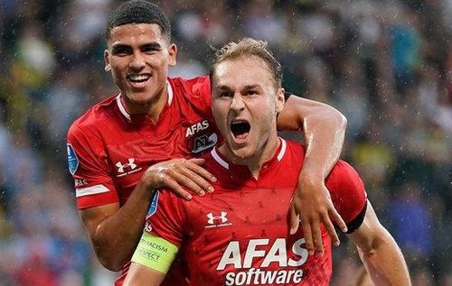 关键时刻突围战来临;浙江队围绕荷甲战术微调;气氛紧张;阵容厚度经受考验(关键时刻拉得出冲得上打得赢的队伍) 关键时刻突围战来临;浙江队围绕荷甲战术微调;气氛紧张;阵容厚度经受考验(关键时刻拉得出冲得上打得赢的队伍)